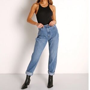 Rollas Elle Super High-Rise Relaxed Skinny Jean